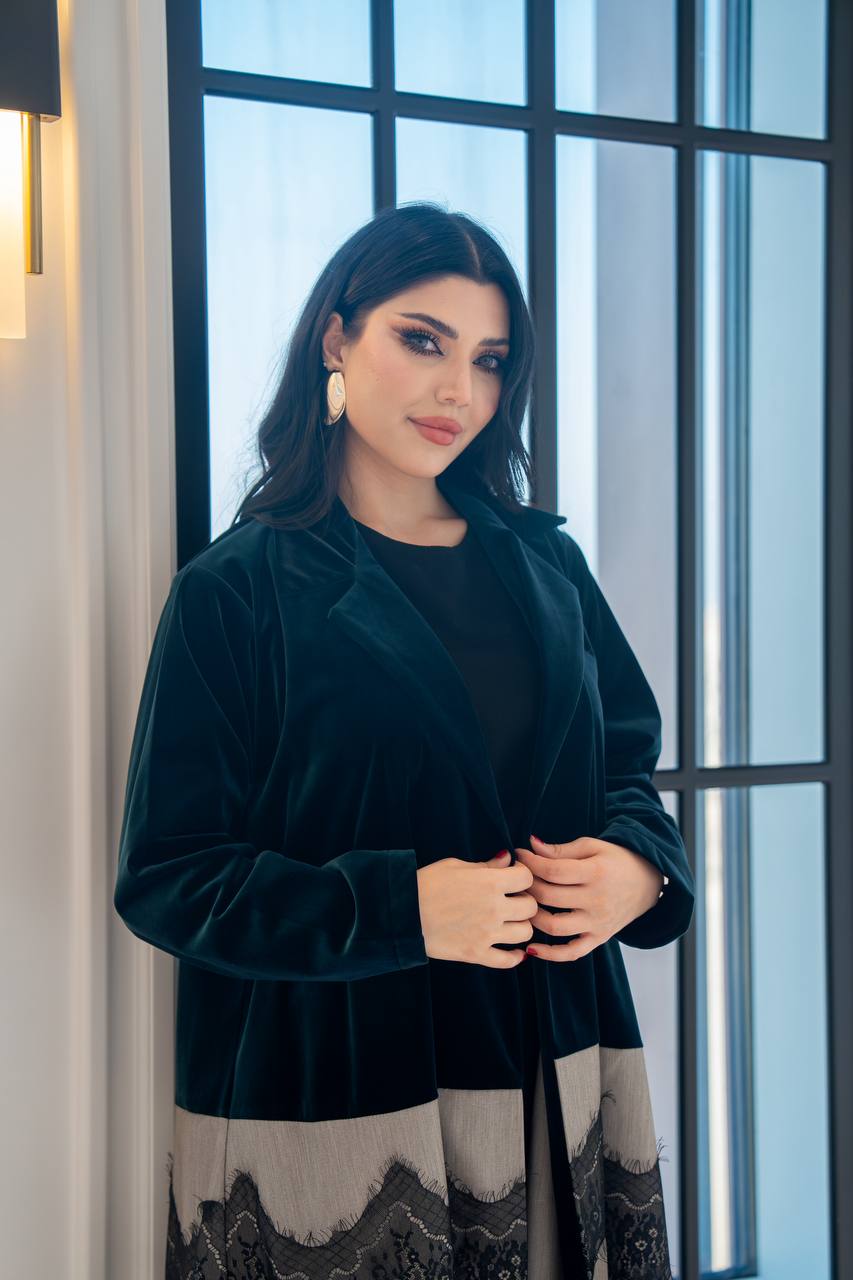 عباية مخمل و كريب مع جوبير