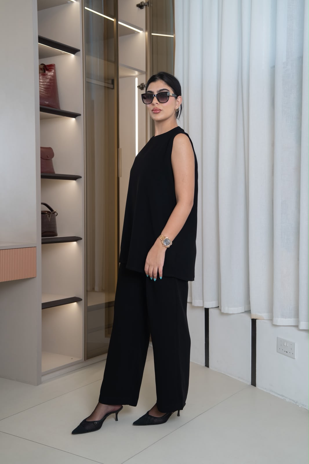 Black crepe blouse and pants set.C:1117