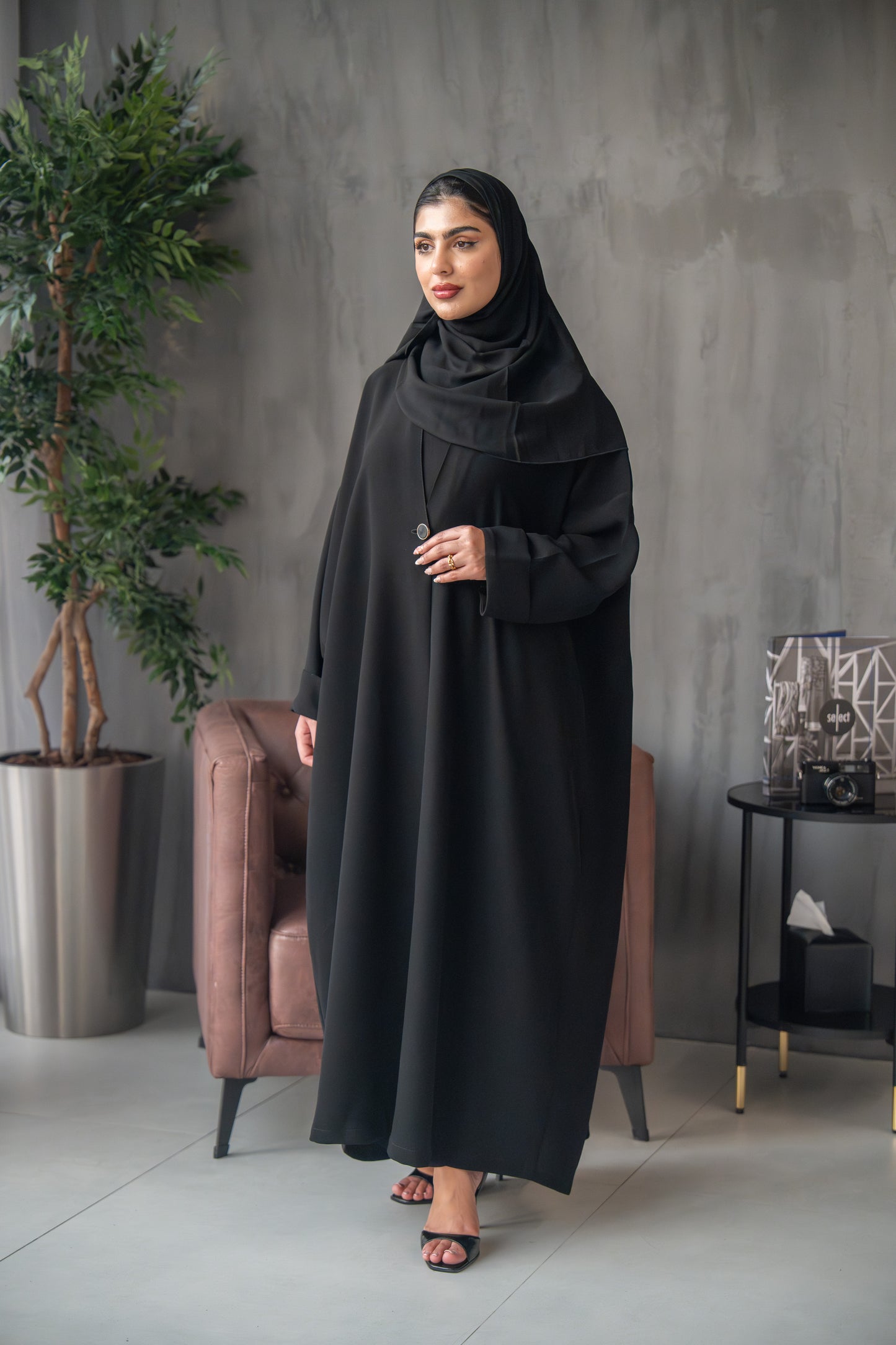 عباية بسيطة بزر واحد