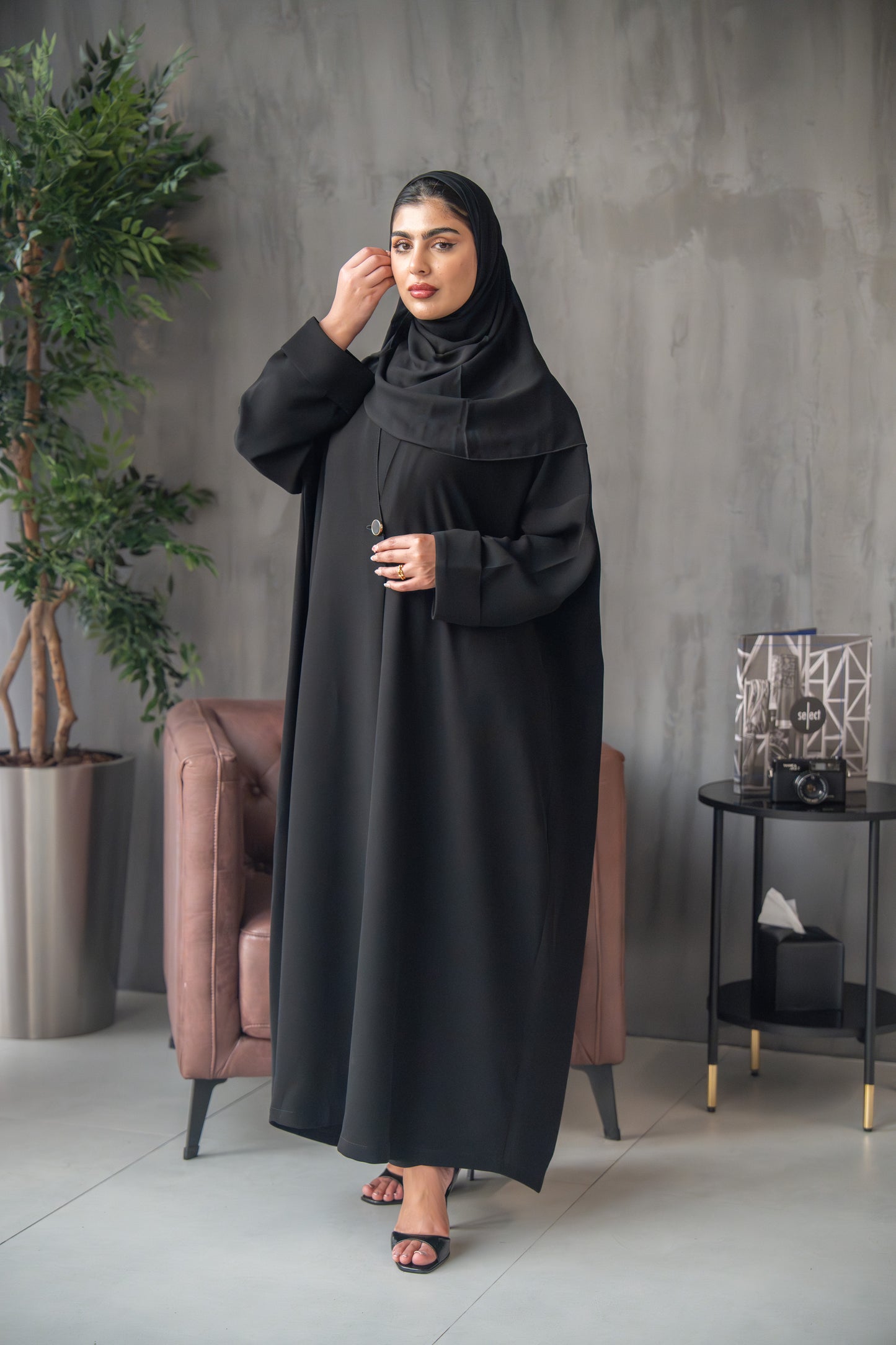 عباية بسيطة بزر واحد