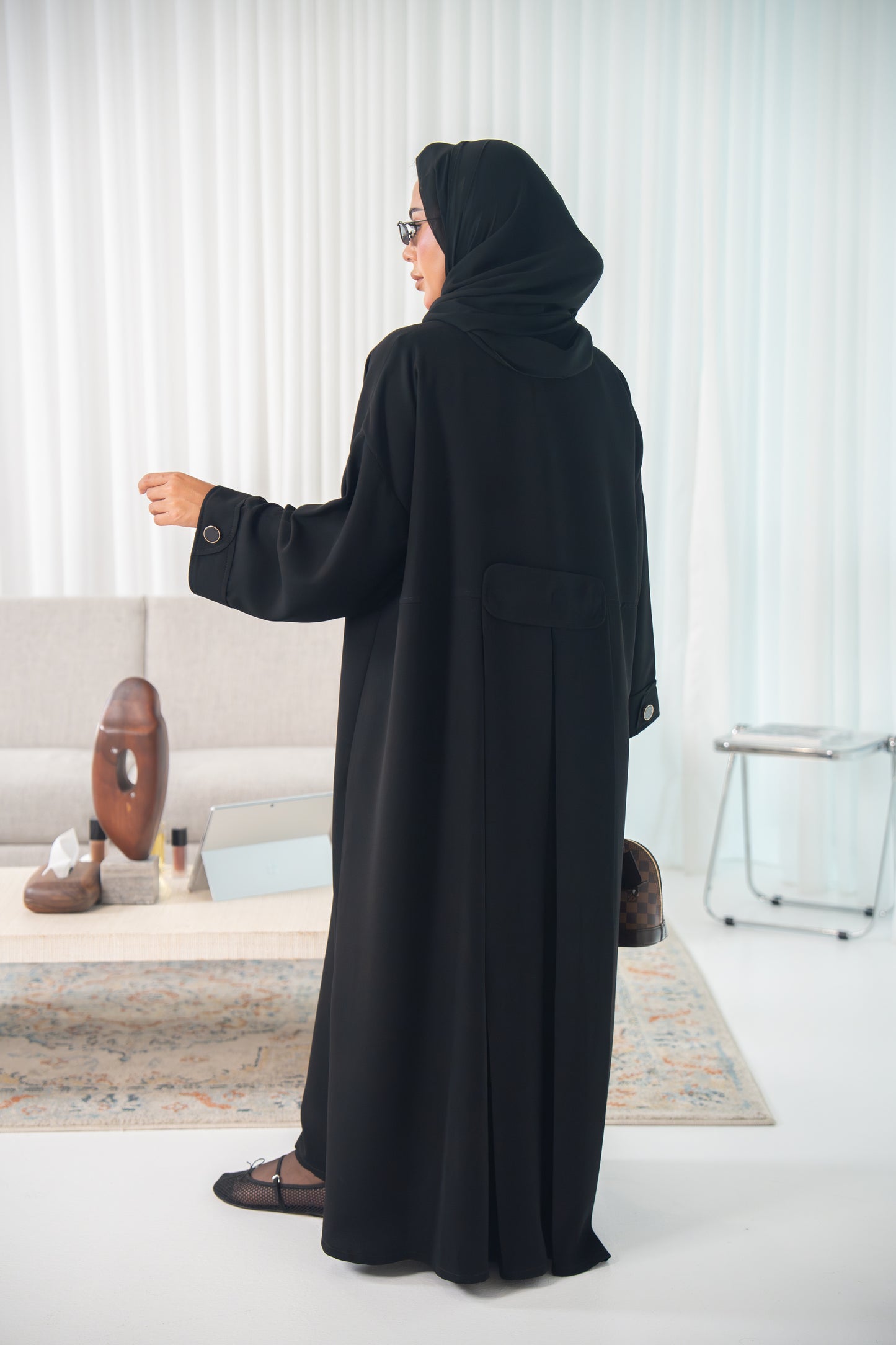 عباية ليالي – أناقة كلاسيكية في كريب كوبا