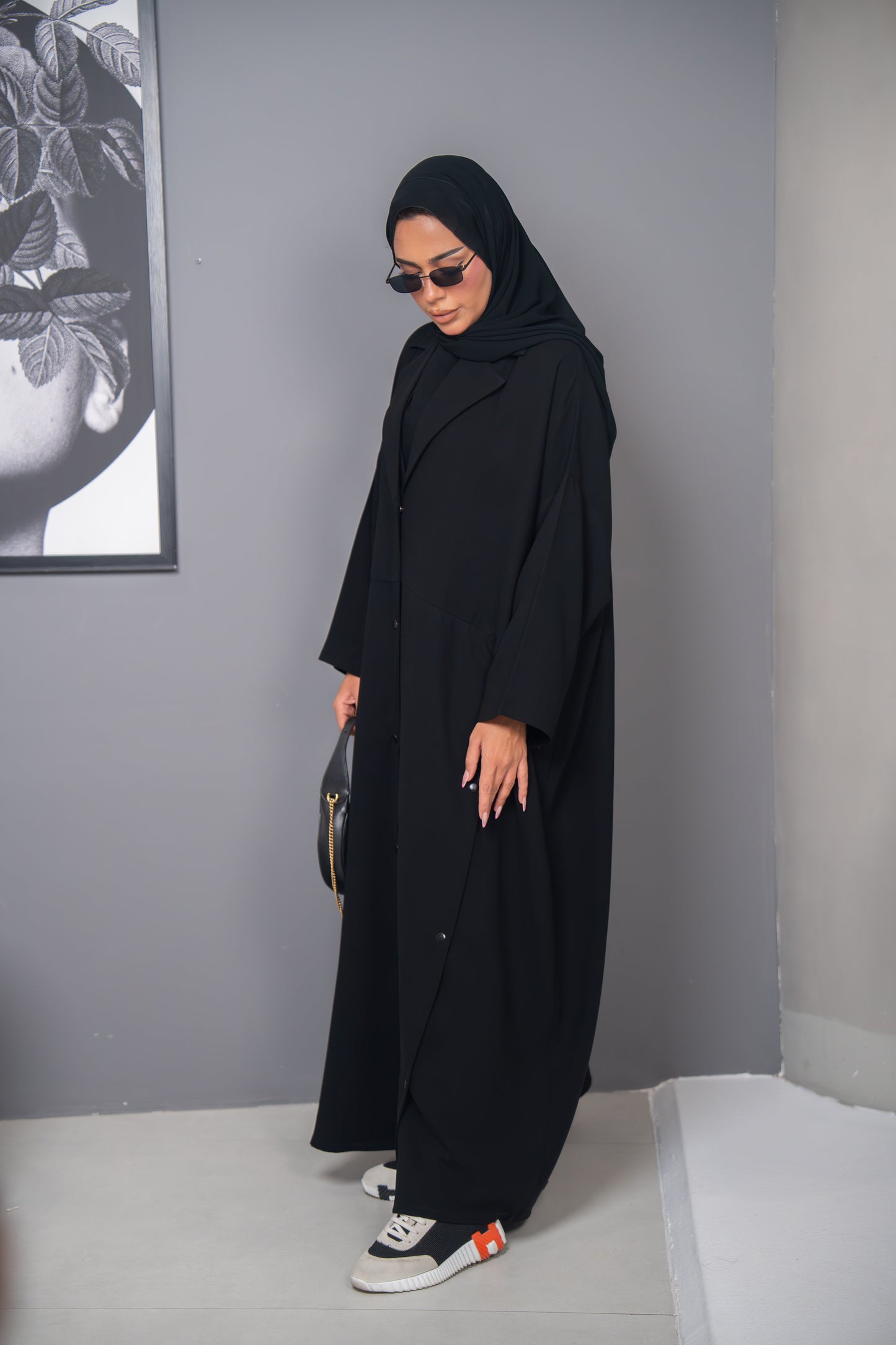 عباية نوران - تصميم أنيق من الكريب الكوبي