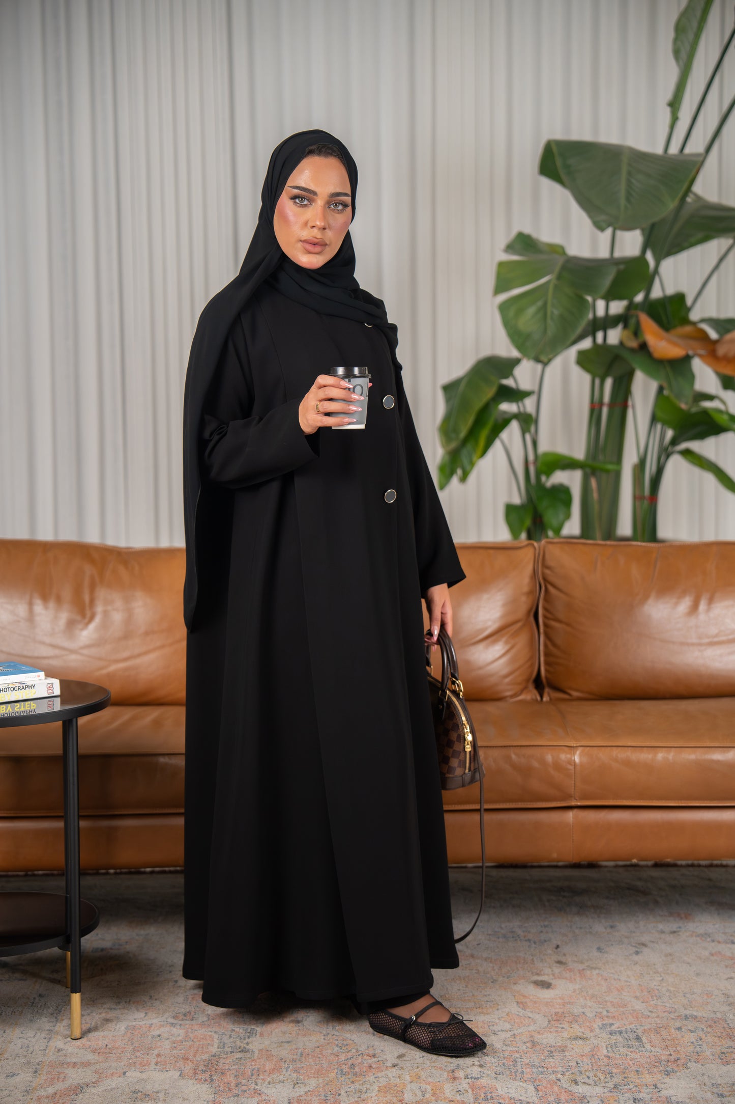 عباية دانا - بساطة جريئة في كريب كوبا