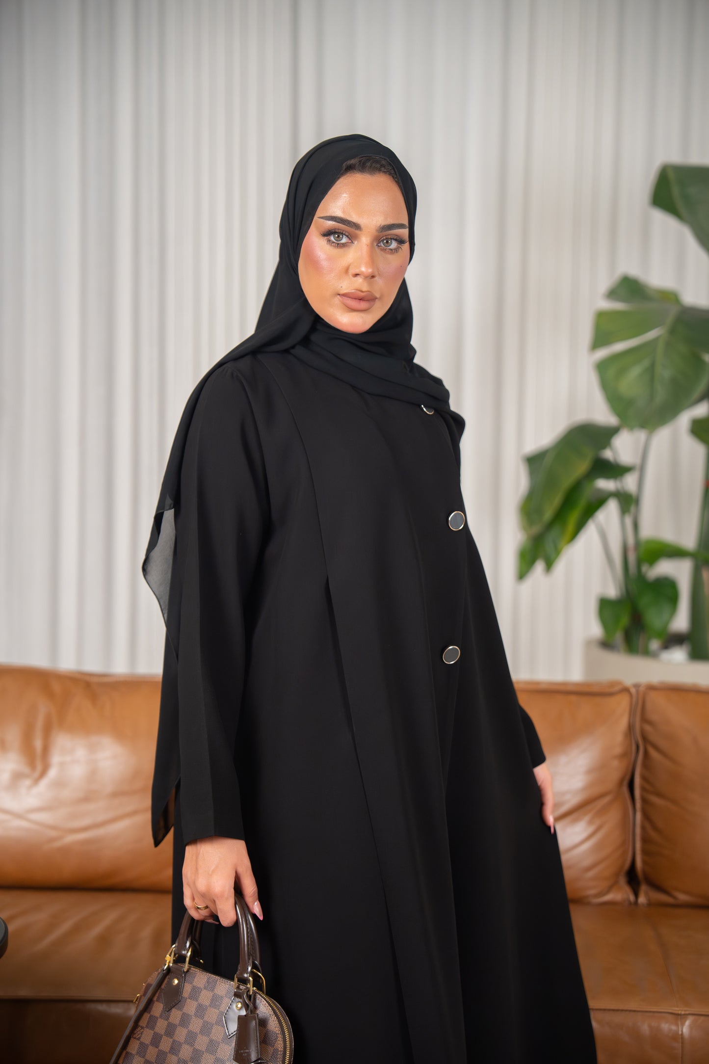 عباية دانا - بساطة جريئة في كريب كوبا