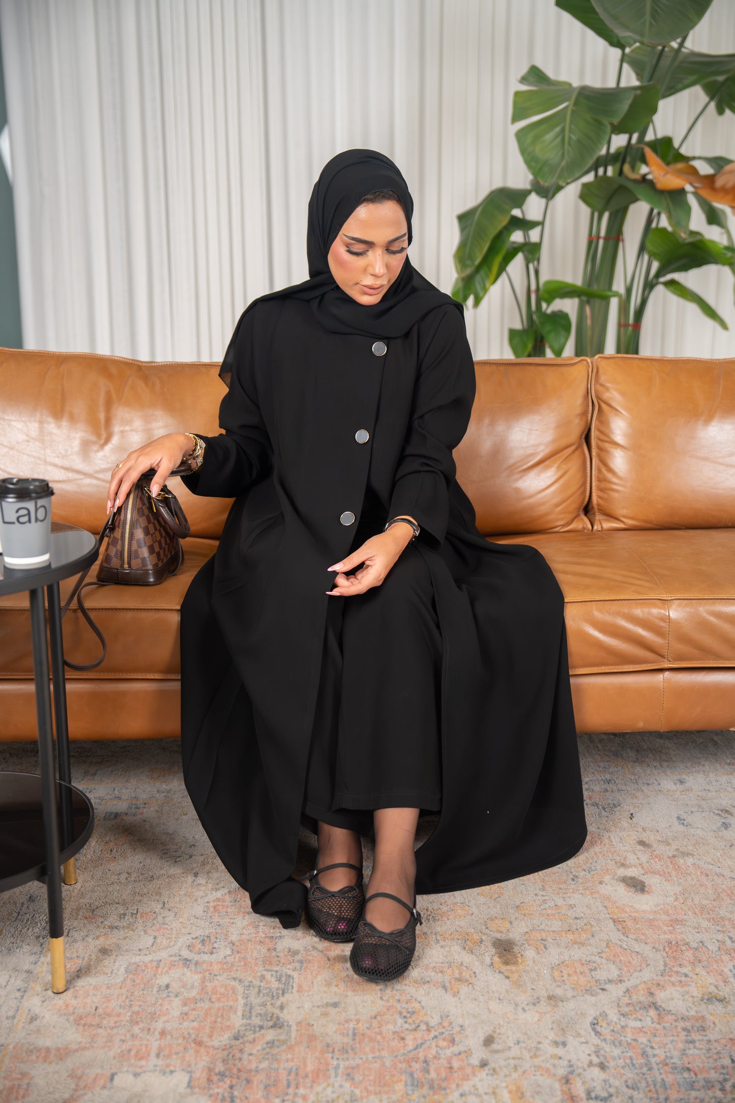 عباية دانا - بساطة جريئة في كريب كوبا