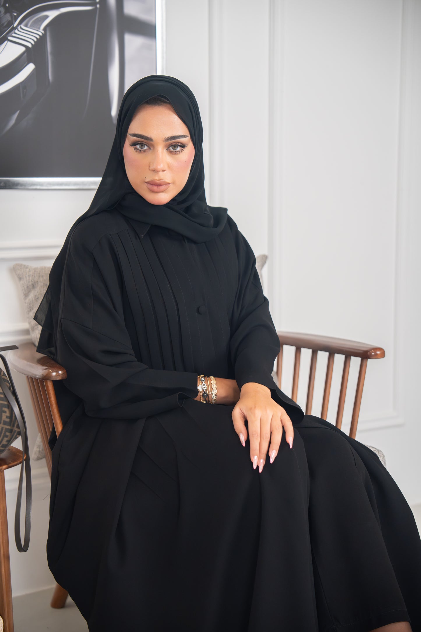 عباية الطايرة - أناقة مطوية في الحركة