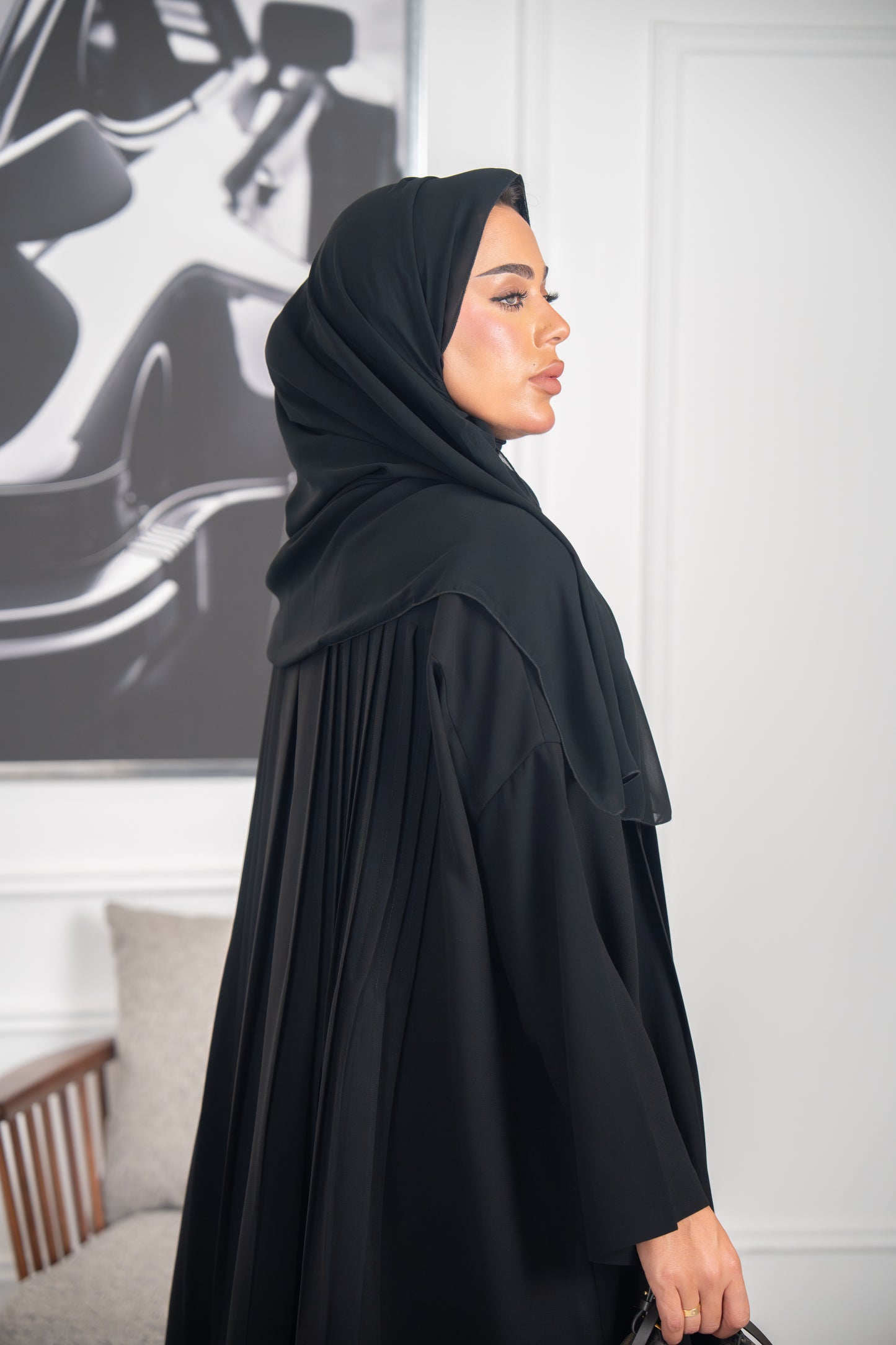 عباية الطايرة - أناقة مطوية في الحركة