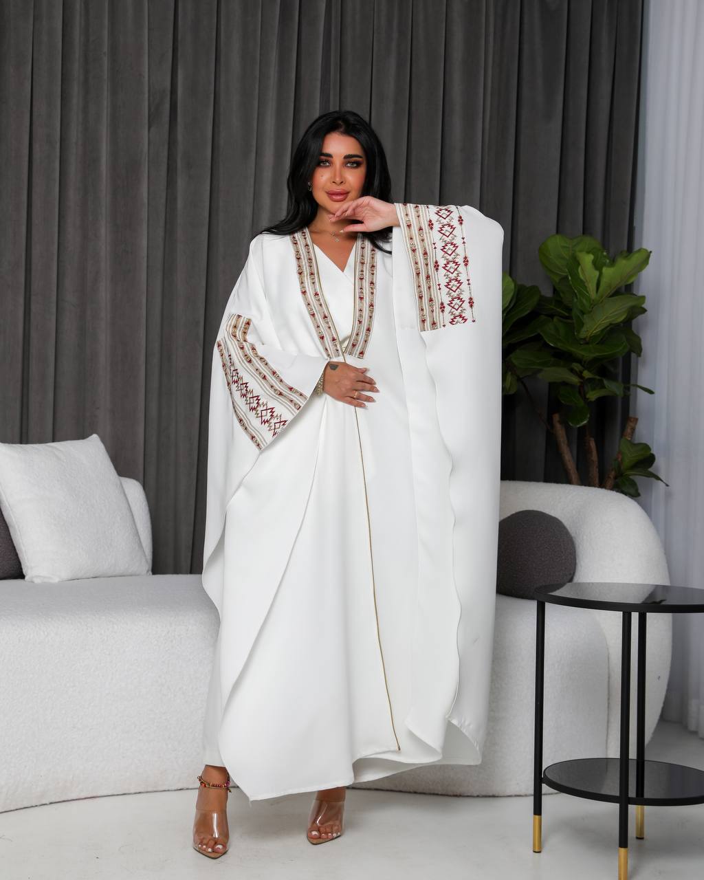 White crepe shawl with embroidery.C;1054