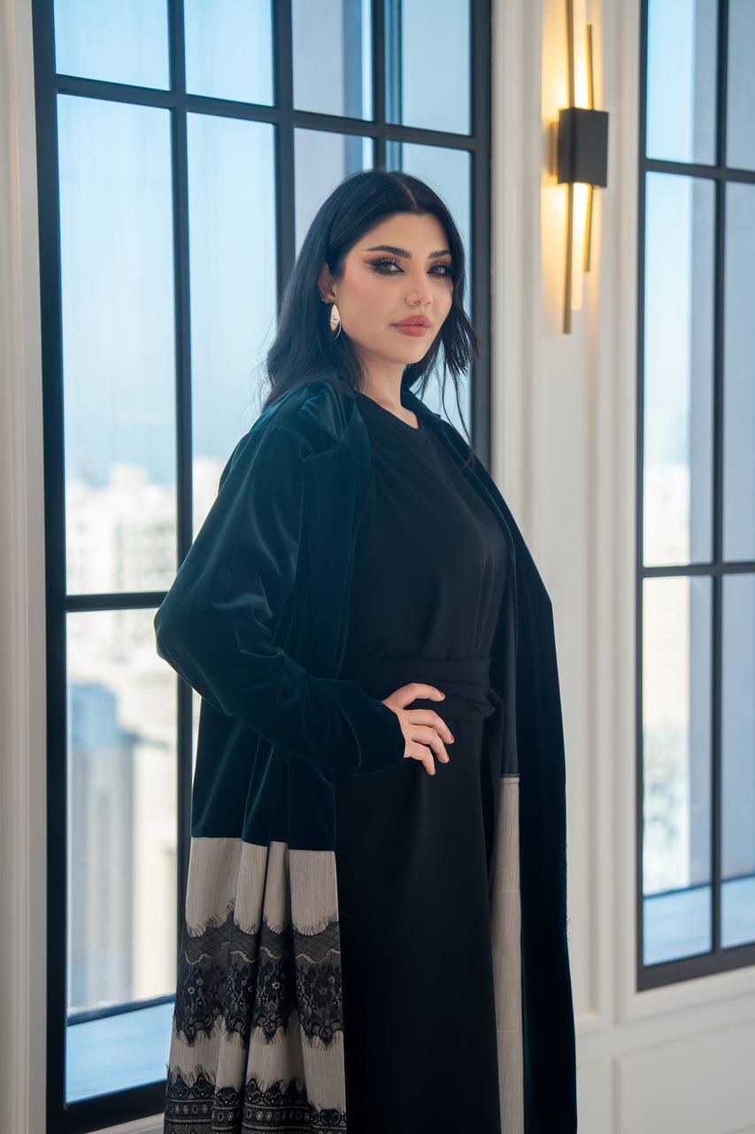 عباية مخمل و كريب مع جوبير 