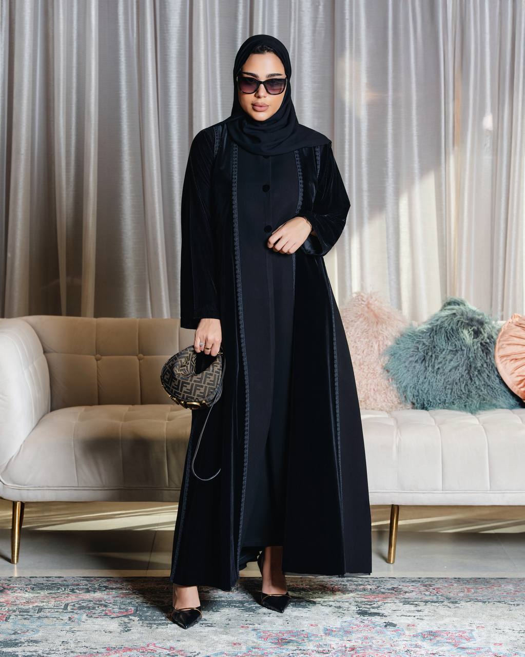 crepe abaya with velvet in black