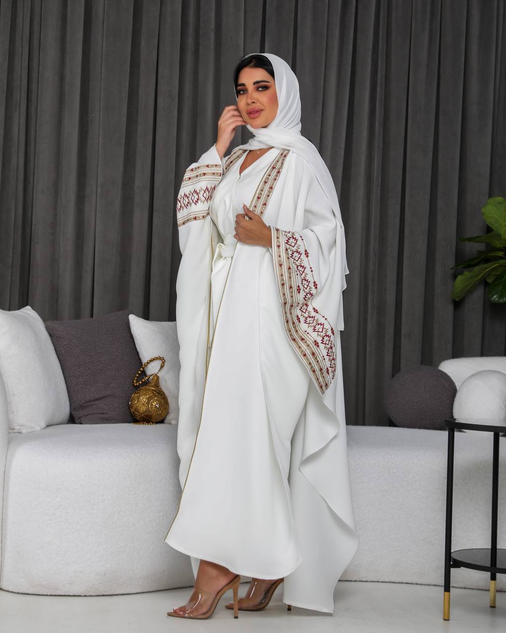 White crepe shawl with embroidery.C;1054