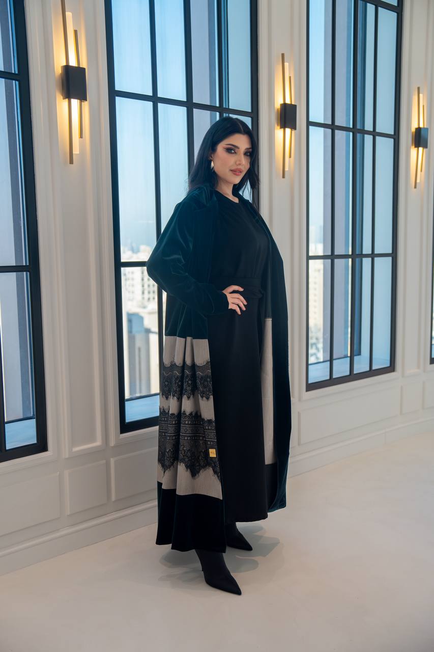 عباية مخمل و كريب مع جوبير 