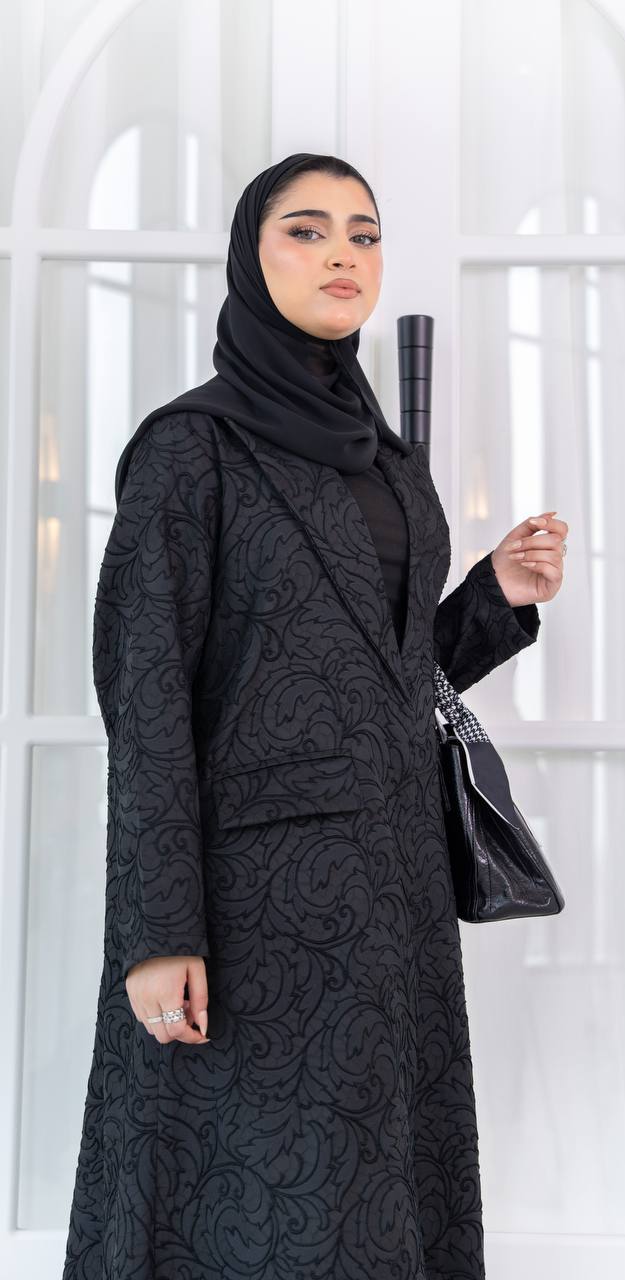 عباية بليزر بخام الجاكار باللون الاسود . C:1085 