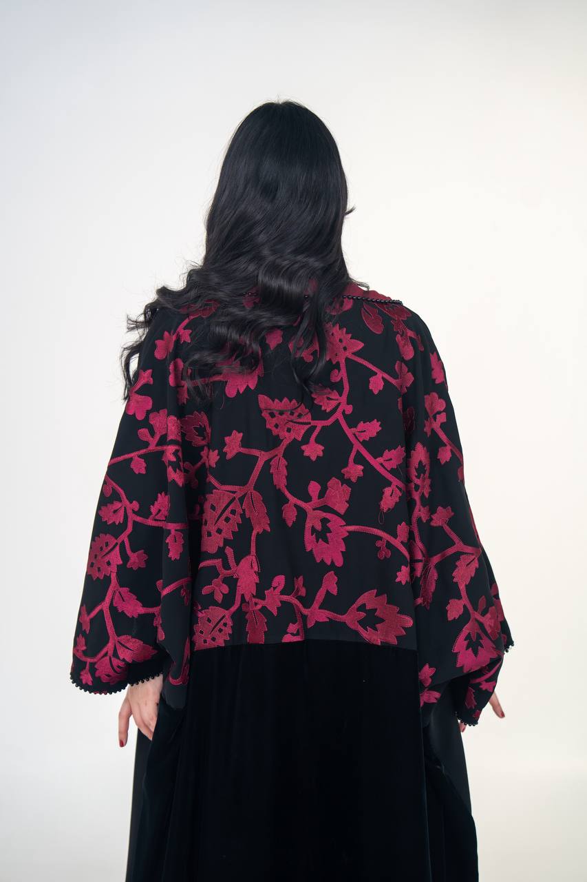 عباية بشت مخمل مع كريب مطرز 