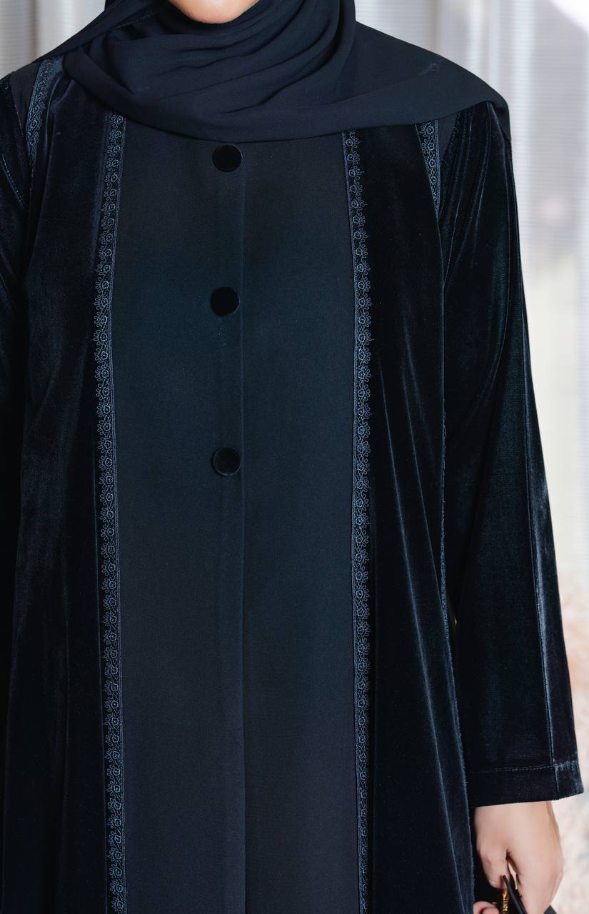 crepe abaya with velvet in black