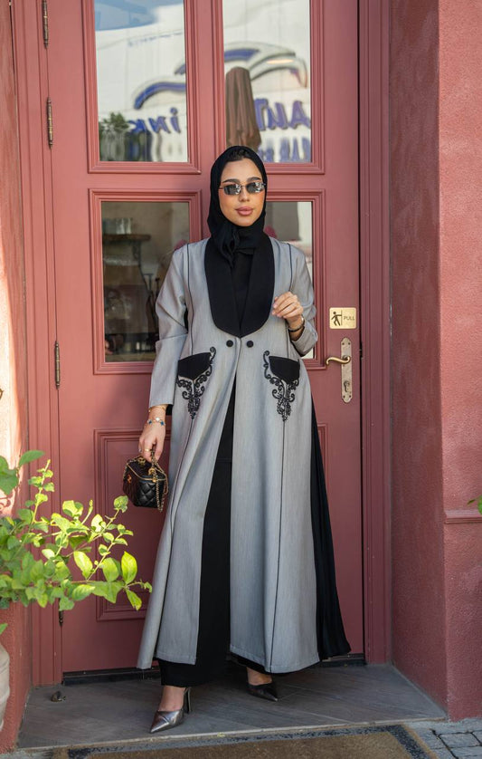 Crepe blazer abaya with side pleats.C;1059