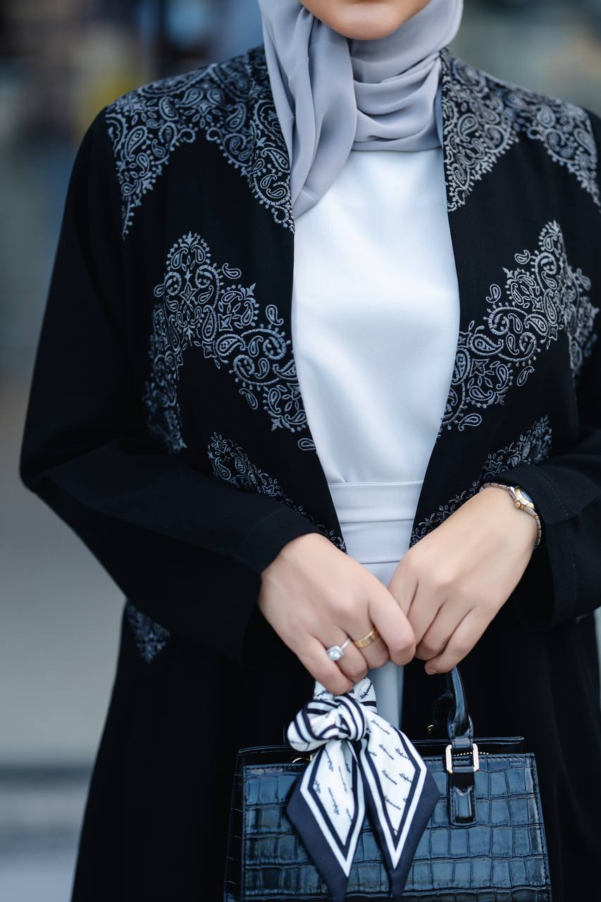 Black crepe abaya with white embroidery