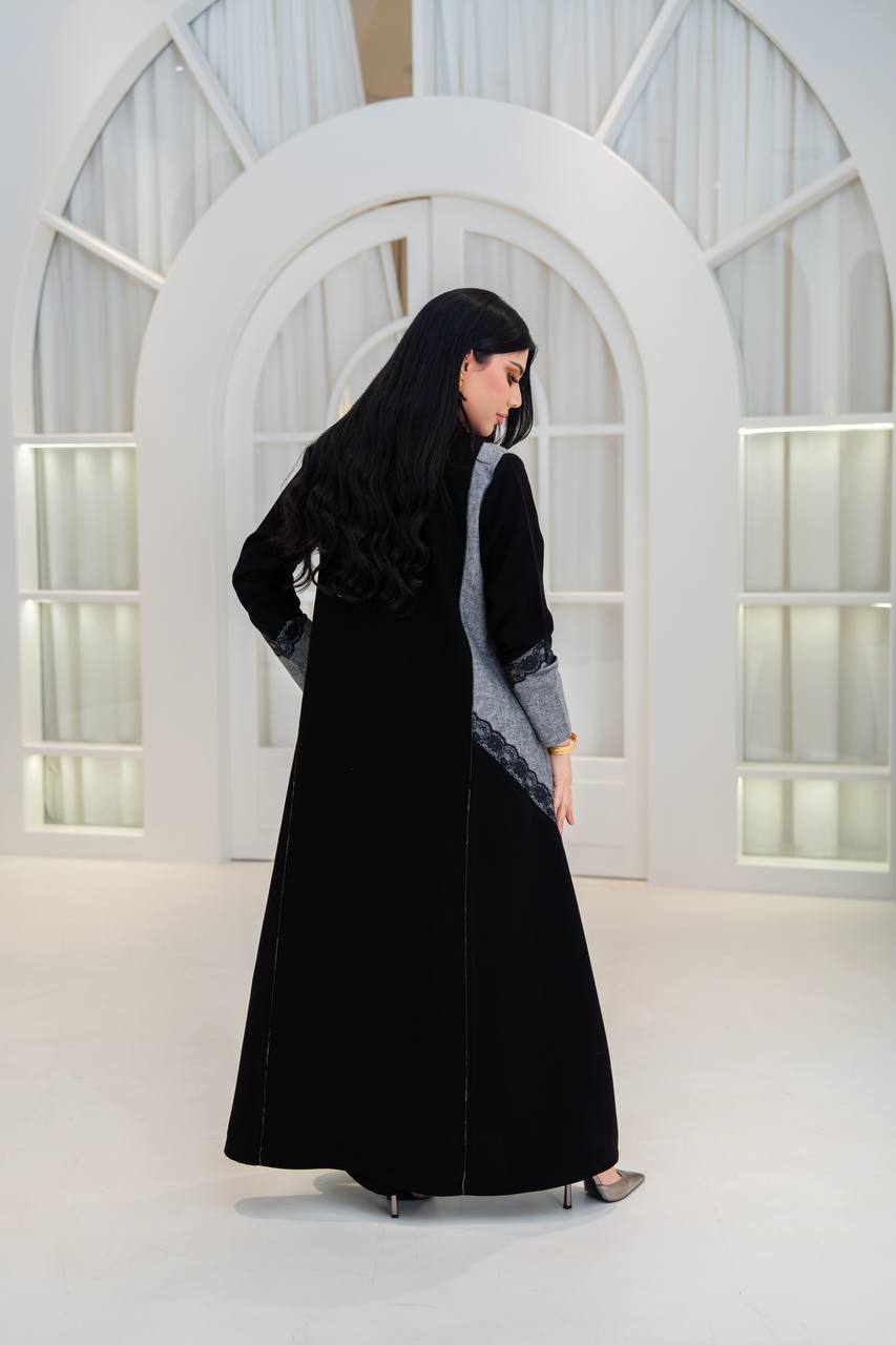 عباية كريب باللون الاسود مع لينن و دانتيل 