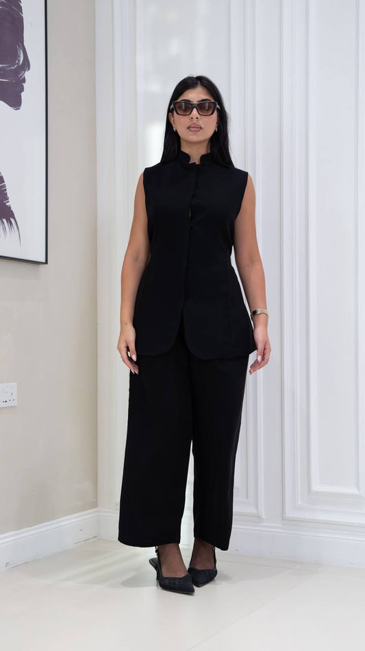 Blouse and pants set, black crepe. C:1100