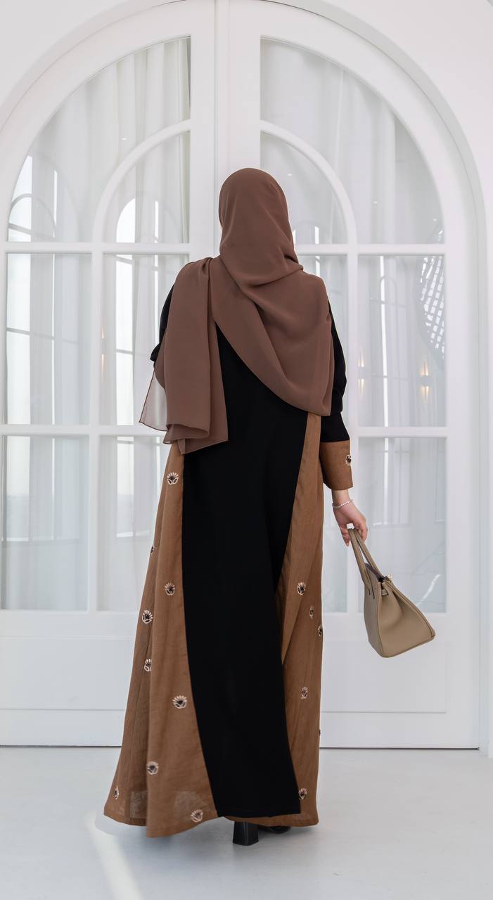 Crepe abaya with linen, with hand embroidery and beading. C:1084