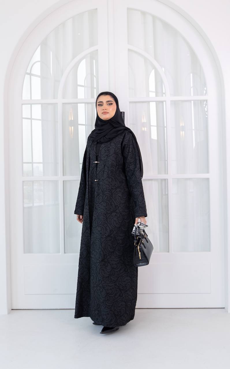 عباية بخام الجاكار باللون الاسود . C:1081