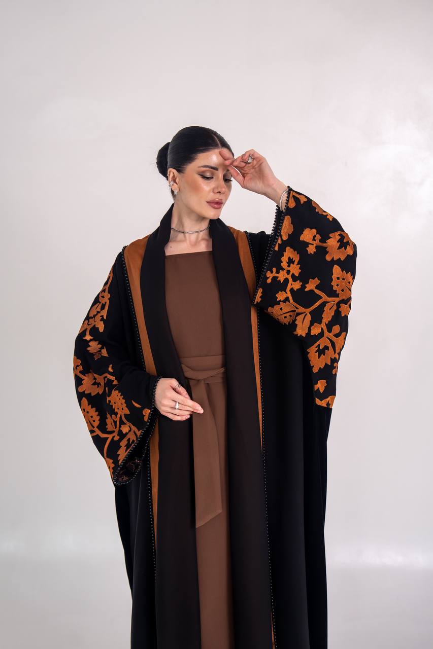 Velvet bisht abaya with embroidered crepe