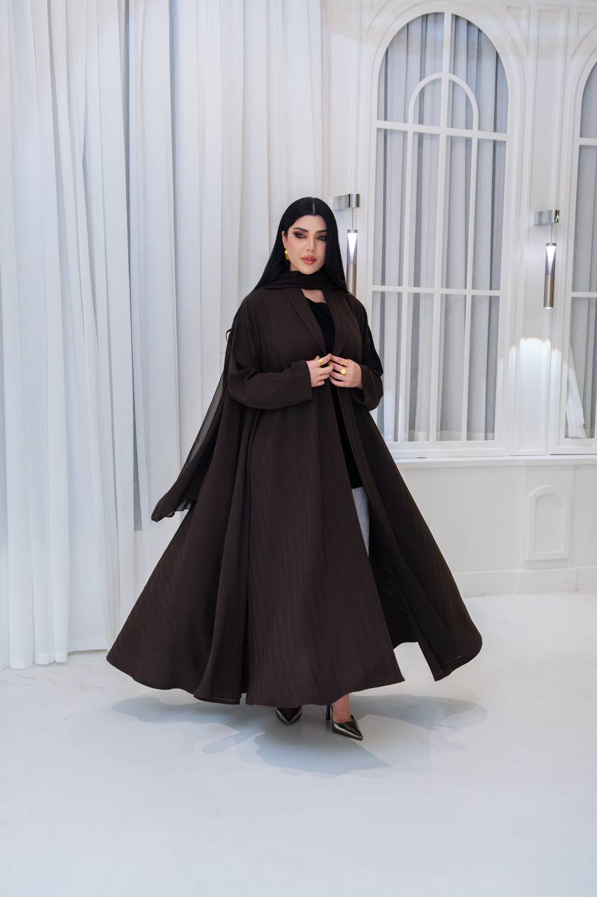 عباية بليزر كريب باللون البني 