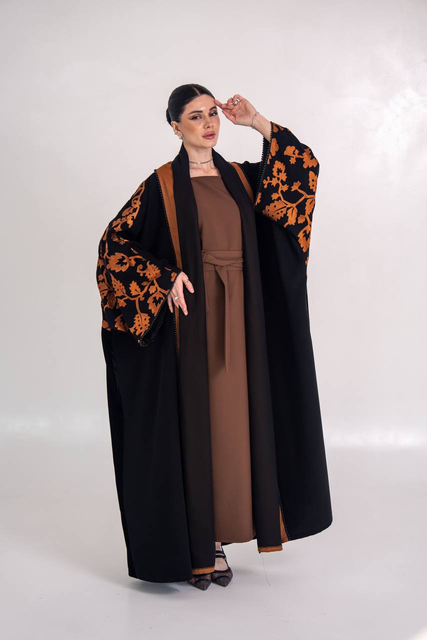 Velvet bisht abaya with embroidered crepe