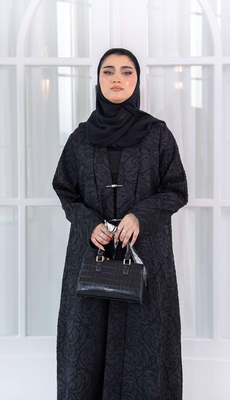 عباية بخام الجاكار باللون الاسود . C:1081